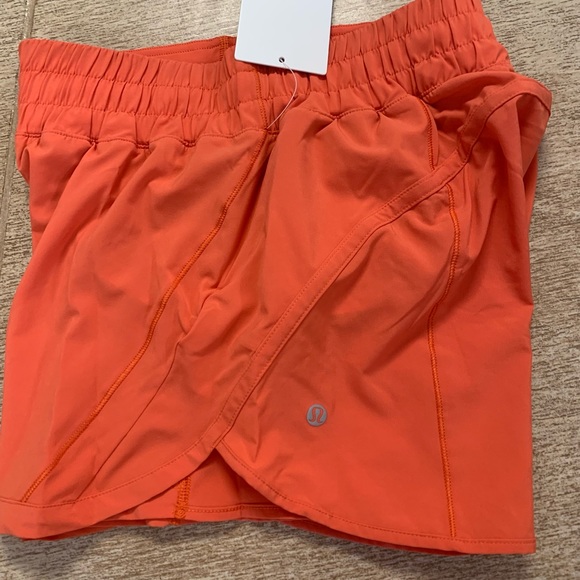❤️LULULEMON TRACK THAT MR SHORT 5”-WARM CORAL-6/8 - Picture 2 of 11